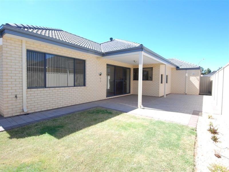 18 Tulip Way, East Cannington WA 6107