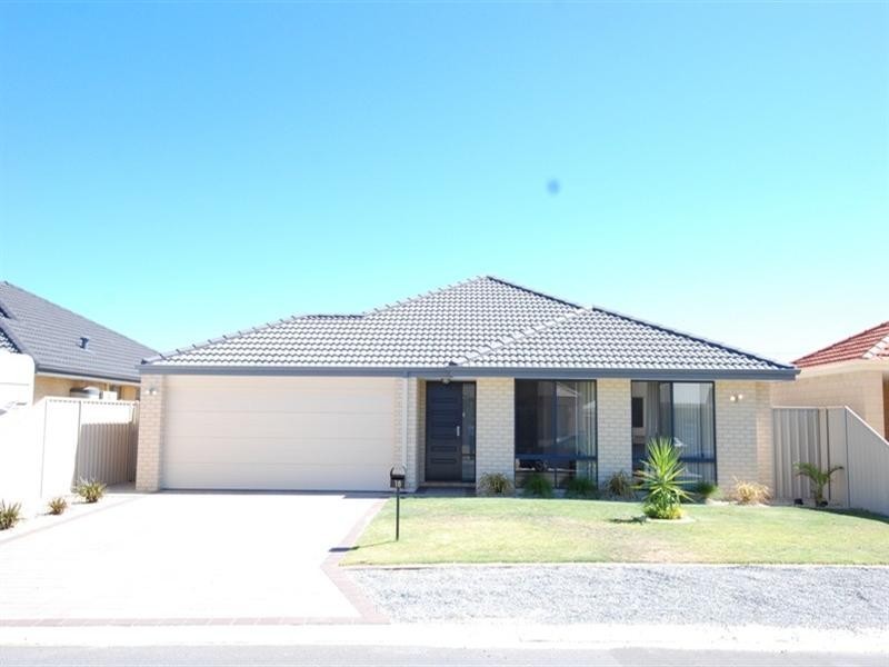18 Tulip Way, East Cannington WA 6107