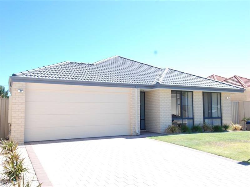 18 Tulip Way, East Cannington WA 6107