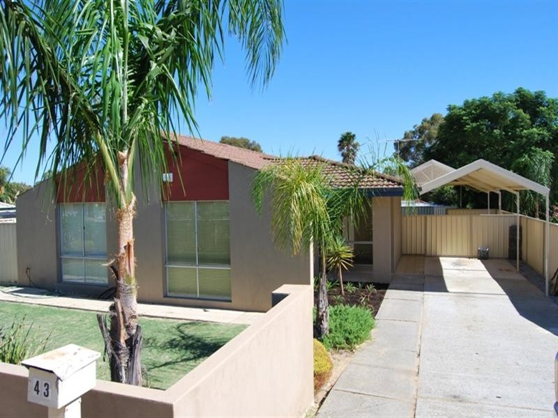 43 Westfield Road, Camillo WA 6111