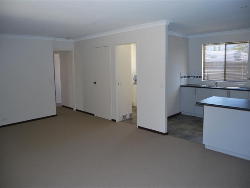 43 Westfield Road, Camillo WA 6111