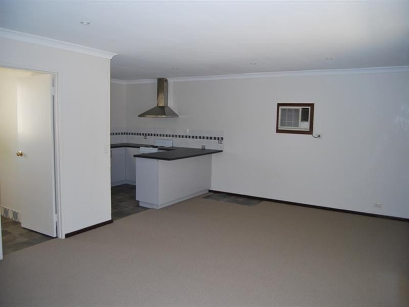 43 Westfield Road, Camillo WA 6111