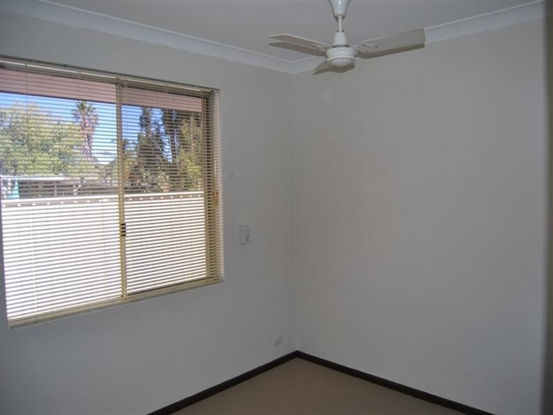 43 Westfield Road, Camillo WA 6111