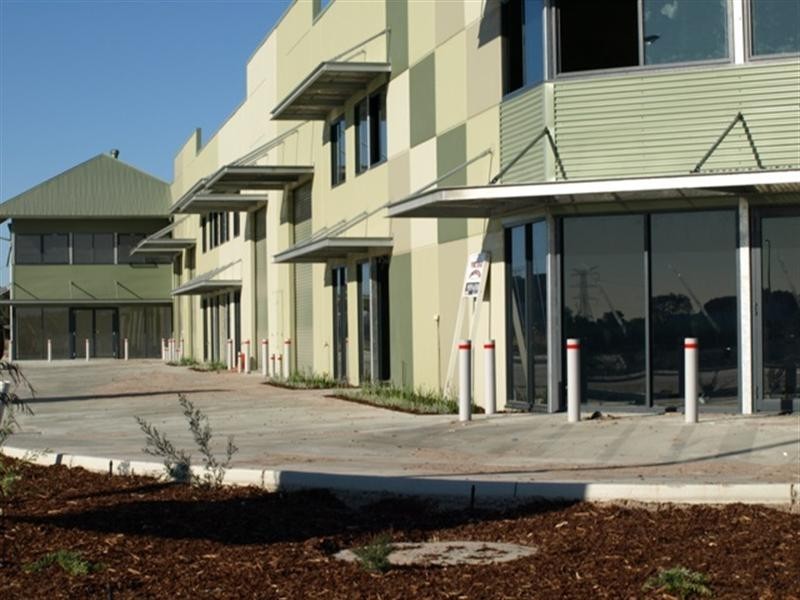 4/1 Cartright Drive, Forrestdale WA 6112