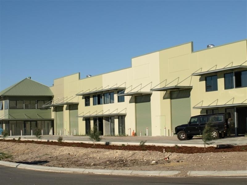 4/1 Cartright Drive, Forrestdale WA 6112