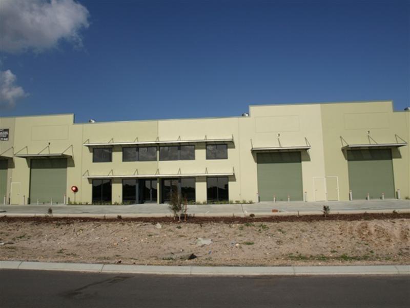 2/1 Cartright Drive, Forrestdale WA 6112