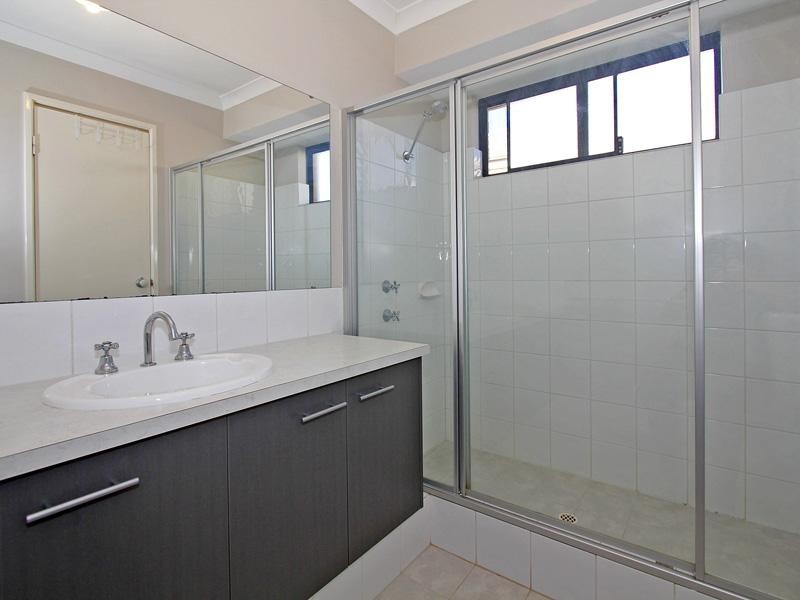 4 Kersley Loop, Harrisdale WA 6112