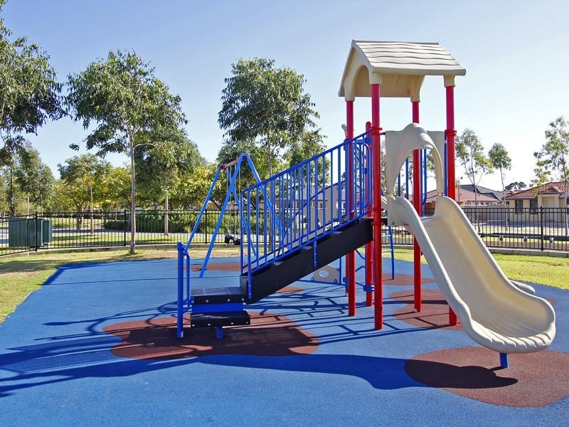 4 Kersley Loop, Harrisdale WA 6112