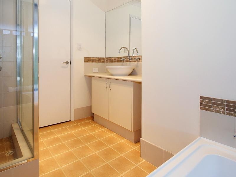 18 Fyfield Way, Bedfordale WA 6112