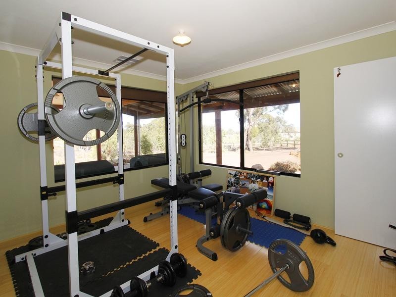 18 Fyfield Way, Bedfordale WA 6112