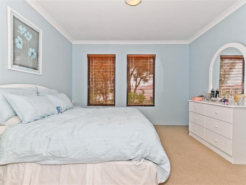 8 Ripley Circle, Canning Vale WA 6155