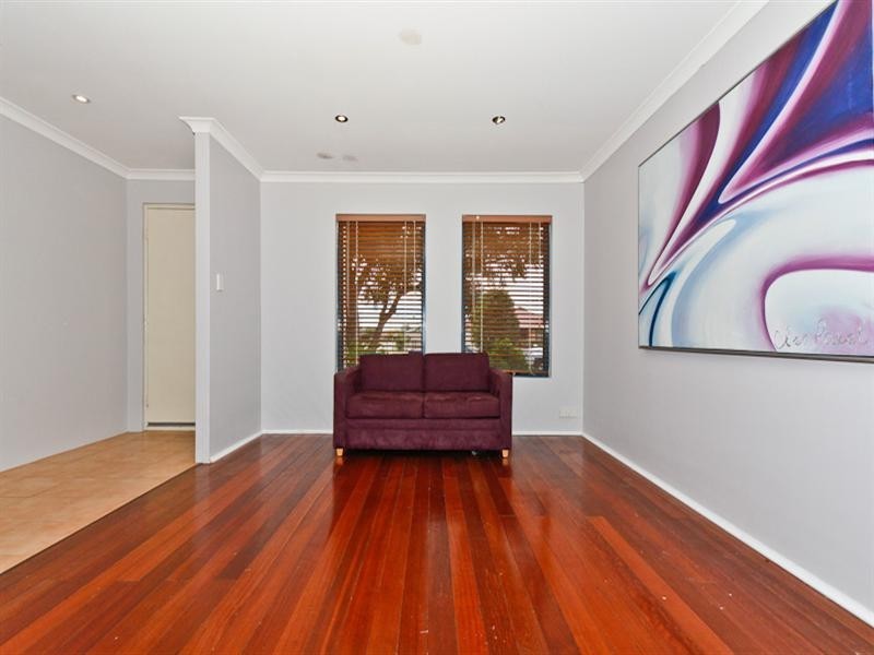 8 Ripley Circle, Canning Vale WA 6155