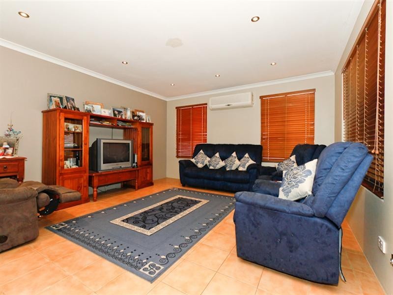 8 Ripley Circle, Canning Vale WA 6155