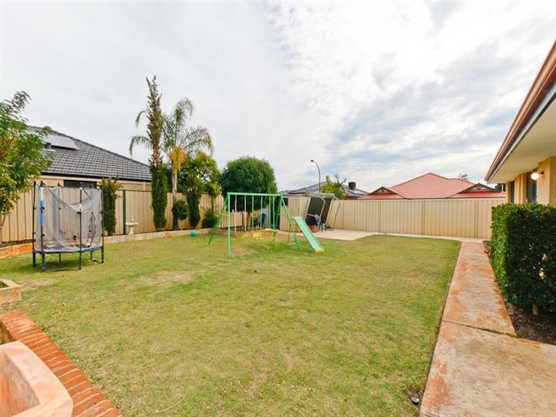 8 Ripley Circle, Canning Vale WA 6155
