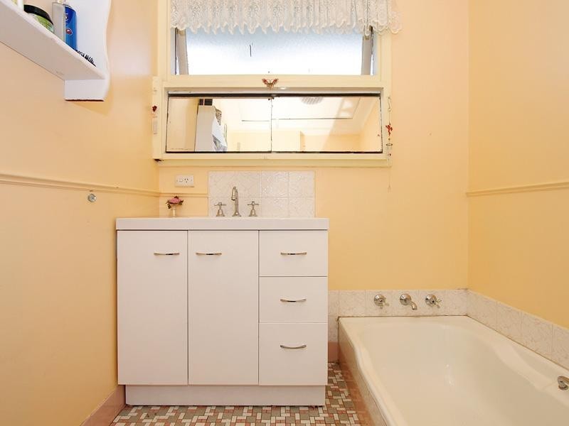 47 Winchester Road, Armadale WA 6112