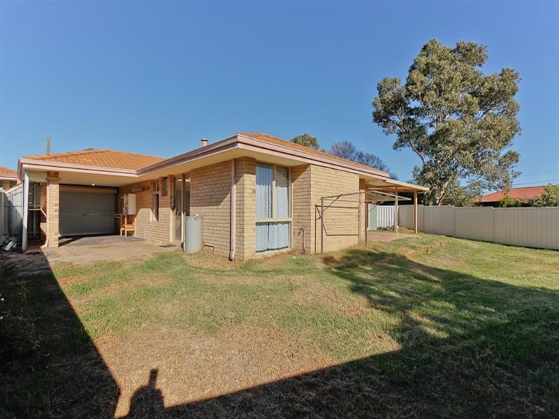9B Denning Court, Seville Grove WA 6112