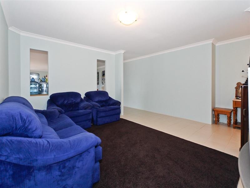 9 Granada Loop, Seville Grove WA 6112