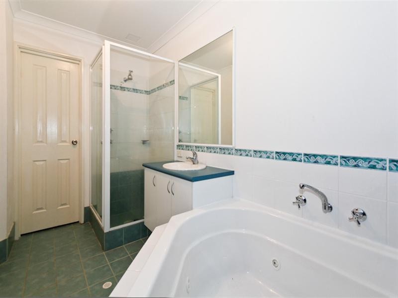 9 Granada Loop, Seville Grove WA 6112