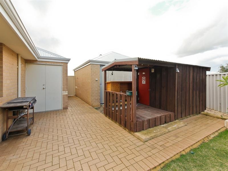 9 Granada Loop, Seville Grove WA 6112