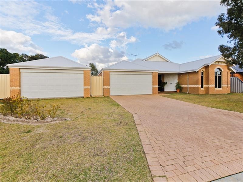9 Granada Loop, Seville Grove WA 6112