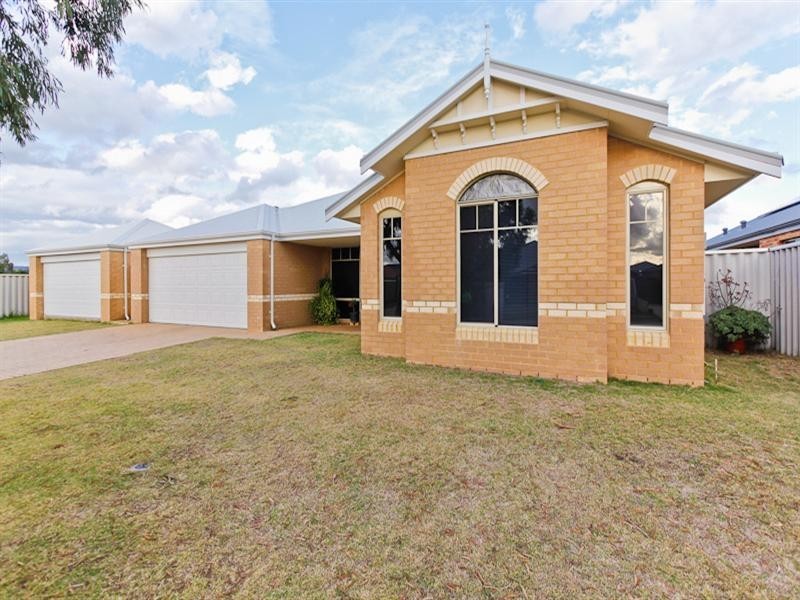 9 Granada Loop, Seville Grove WA 6112