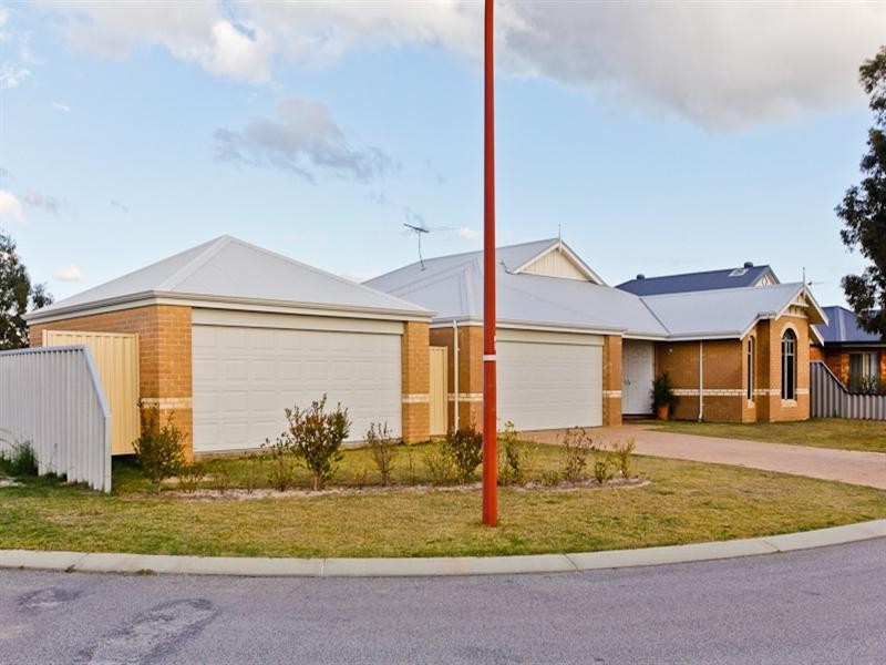 9 Granada Loop, Seville Grove WA 6112
