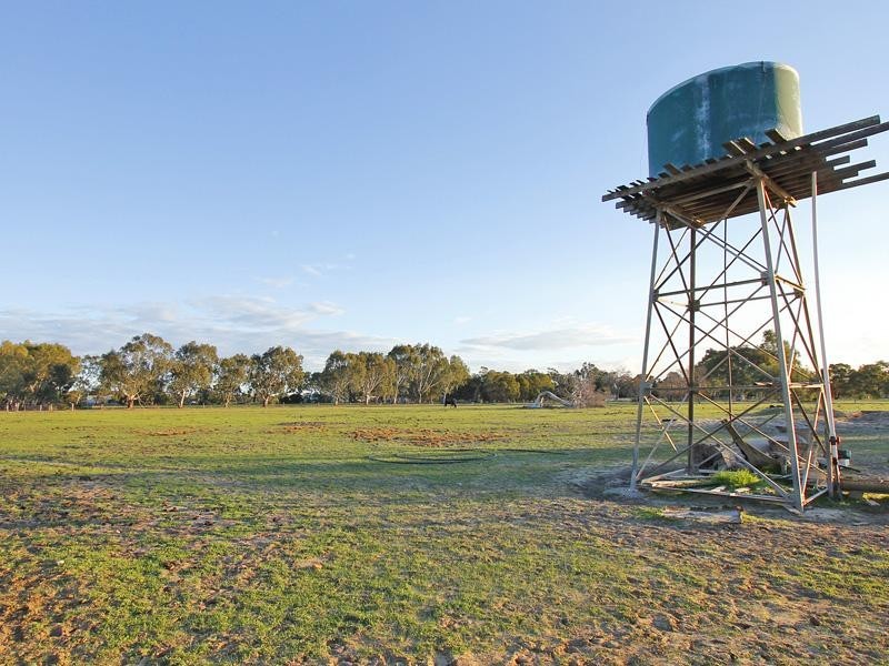 27 Lawrence Way, Byford WA 6122
