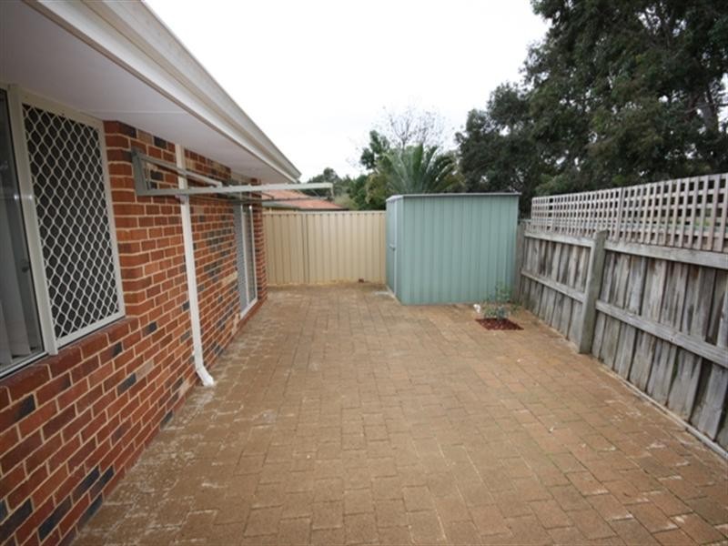 27 Riverbank Drive, Gosnells WA 6110