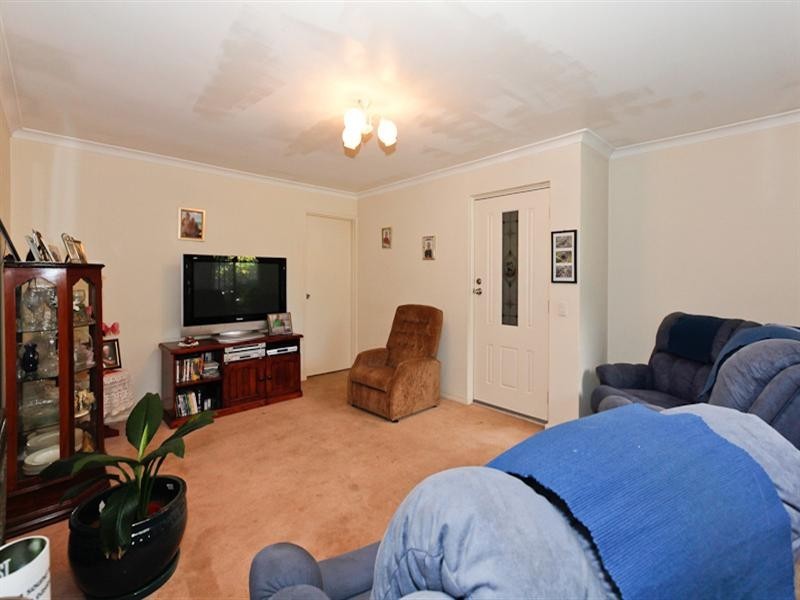 100 Gosnells Rd West, Maddington WA 6109