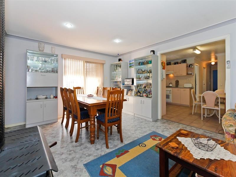 100 Gosnells Rd West, Maddington WA 6109