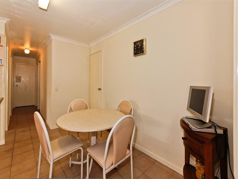 100 Gosnells Rd West, Maddington WA 6109