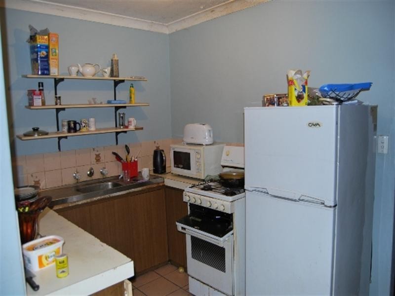 33 Guinivere Way, Camillo WA 6111