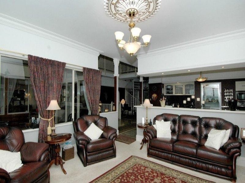 20 Derry Avenue, Mount Nasura WA 6112