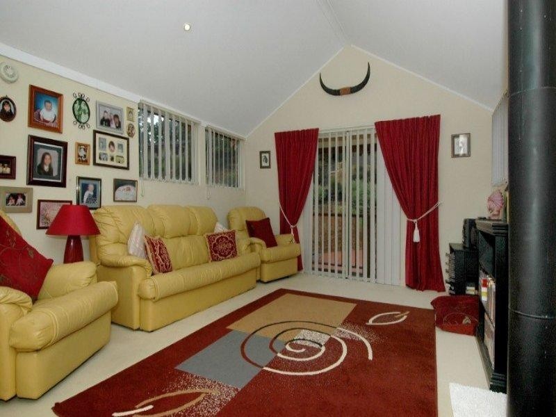 20 Derry Avenue, Mount Nasura WA 6112