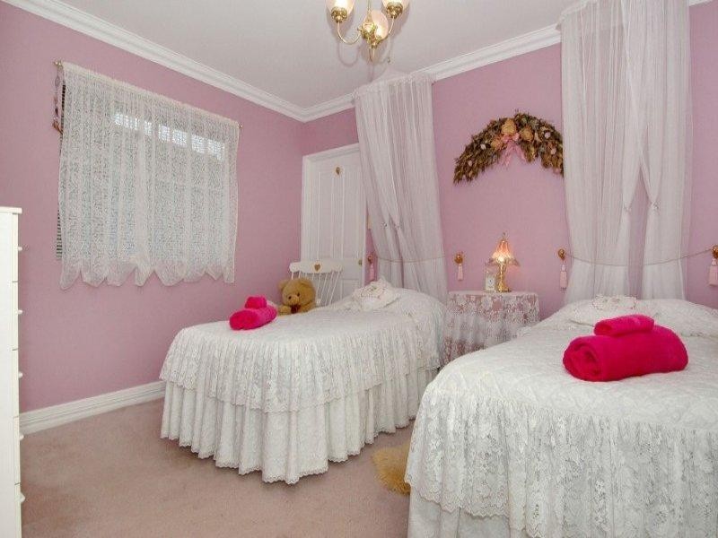 20 Derry Avenue, Mount Nasura WA 6112