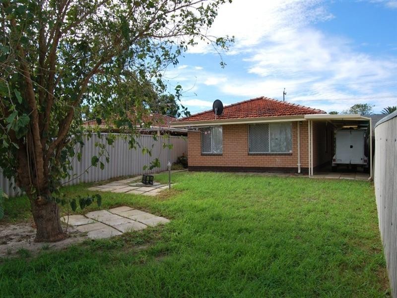 58 a Fifth Road, Armadale WA 6112