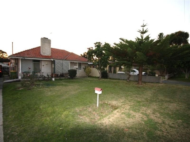 25 Theseus Way, Coolbellup WA 6163