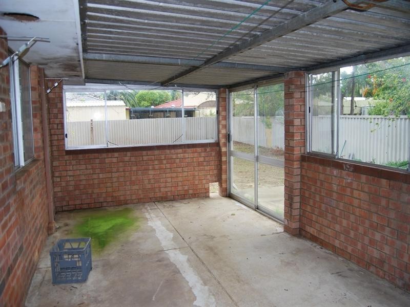 12 Rupert Street, Armadale WA 6112