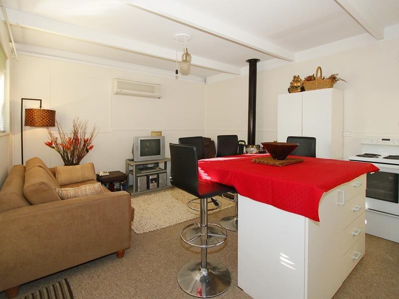 22 Waratah Drive, Camillo WA 6111