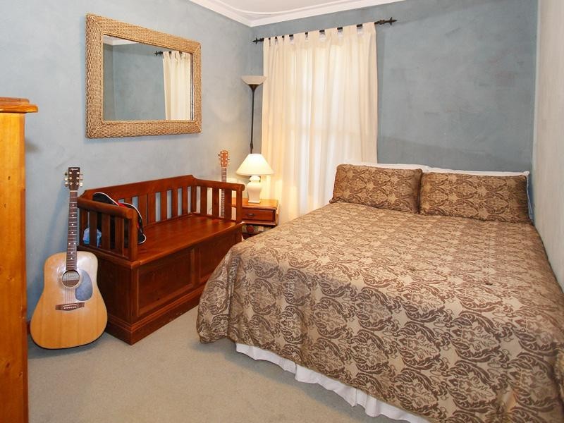 22 Waratah Drive, Camillo WA 6111