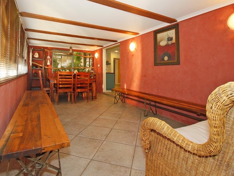 22 Waratah Drive, Camillo WA 6111