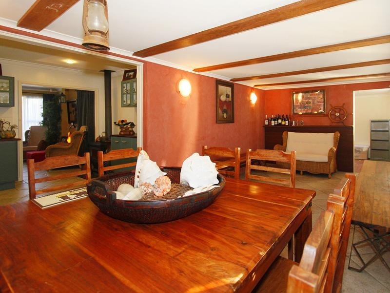 22 Waratah Drive, Camillo WA 6111