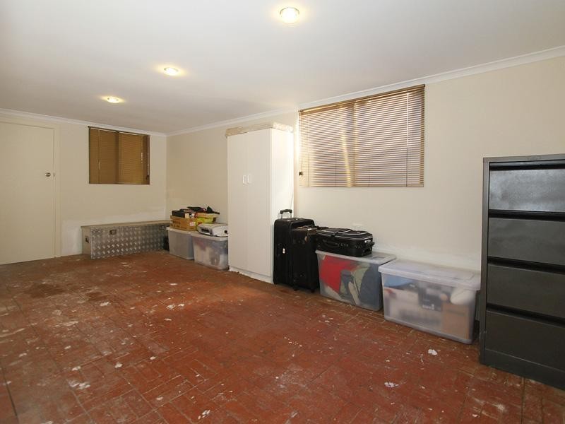 22 Waratah Drive, Camillo WA 6111