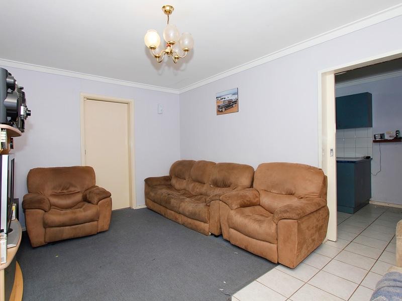 65 Carisbrooke Street, Maddington WA 6109