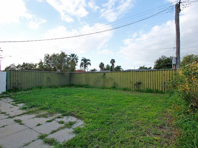 65 Carisbrooke Street, Maddington WA 6109