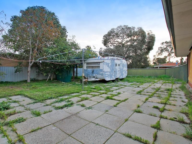 65 Carisbrooke Street, Maddington WA 6109