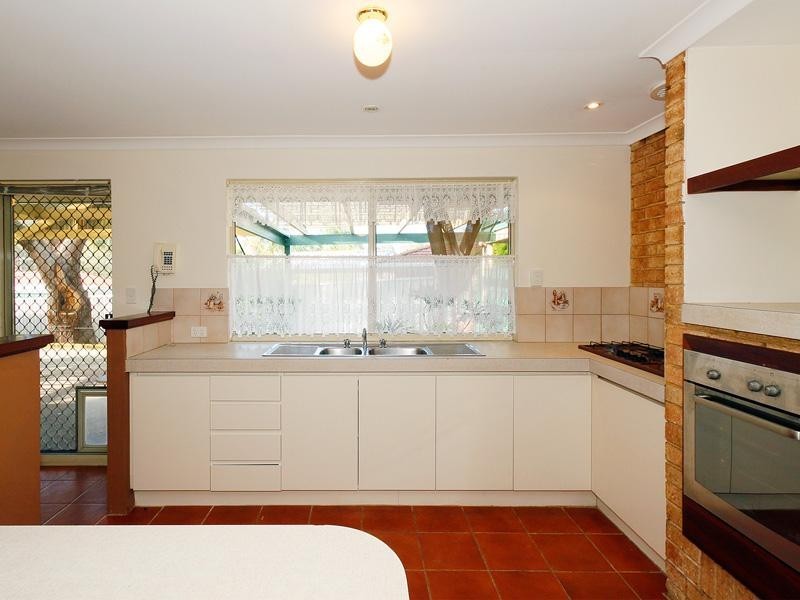 5 Stipling Gardens, Leda WA 6170