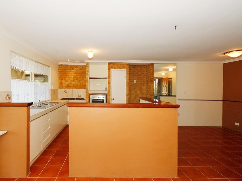 5 Stipling Gardens, Leda WA 6170