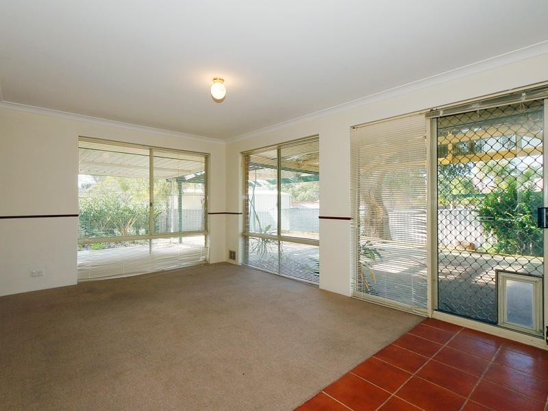 5 Stipling Gardens, Leda WA 6170