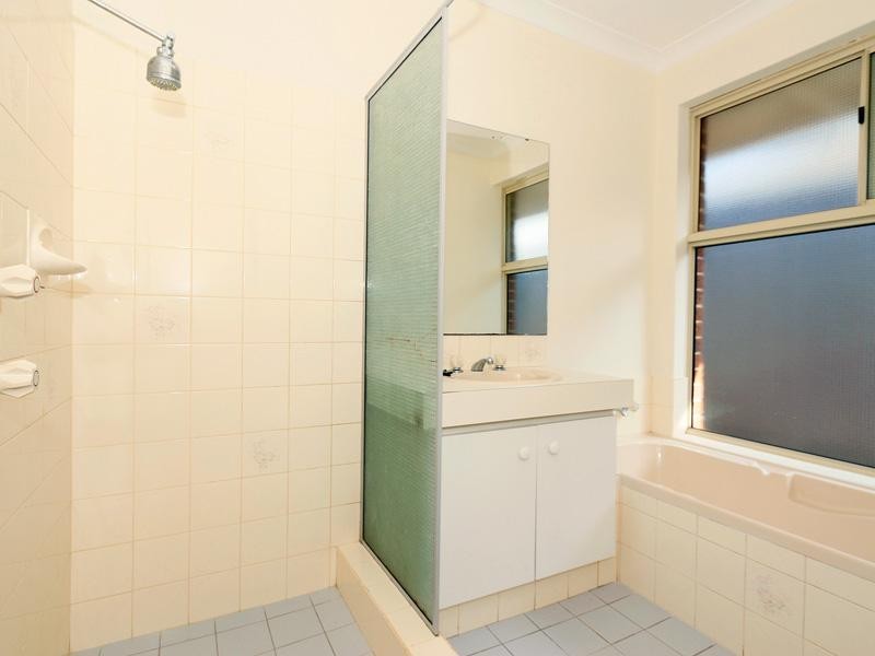5 Stipling Gardens, Leda WA 6170